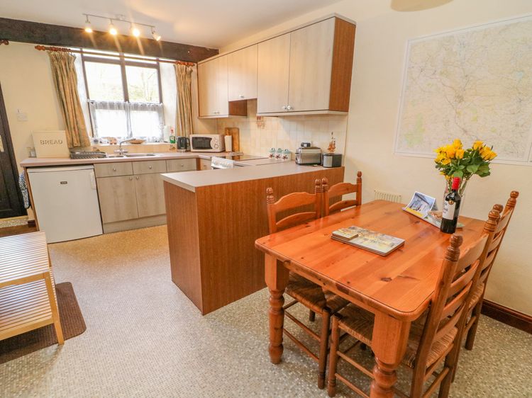 Watershed Cottage, listing photograph 6