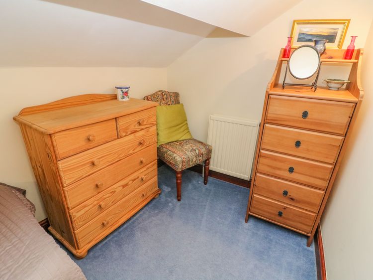 Watershed Cottage, listing photograph 12