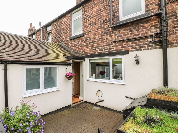 Lucky Cottage, listing photograph 2