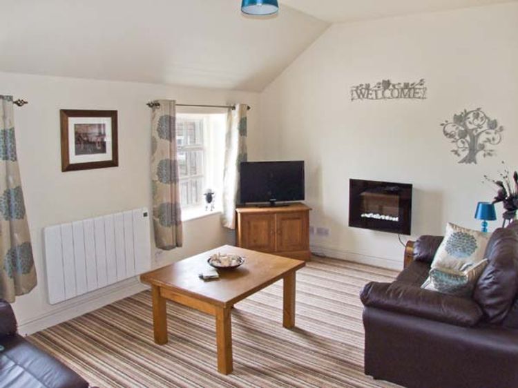 Curlew Cottage, listing photograph 2