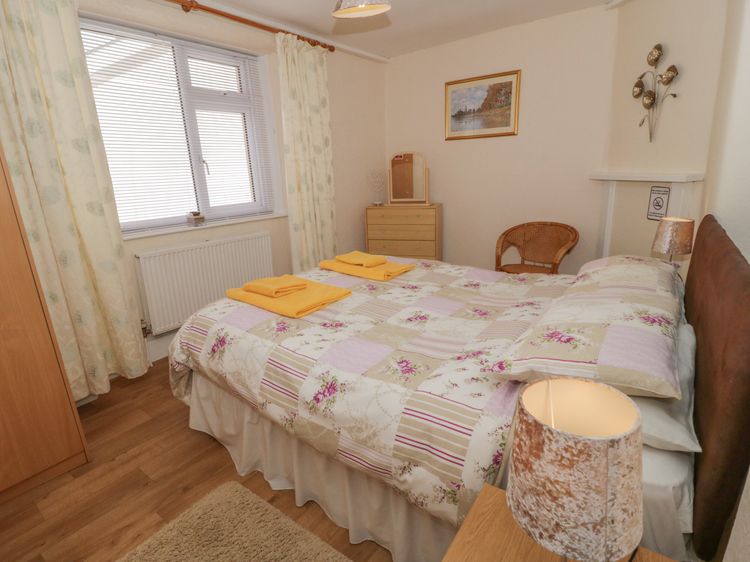Bangor Cottage, listing photograph 10
