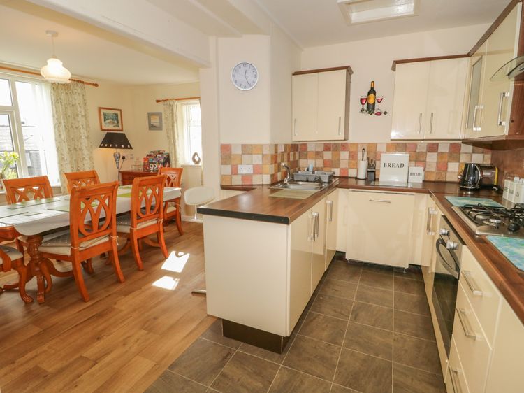 Bangor Cottage, listing photograph 7