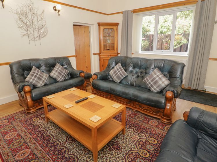 Bangor Cottage, listing photograph 3