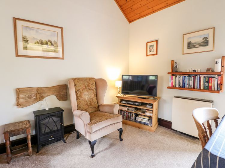 Manifold Cottage, listing photograph 6