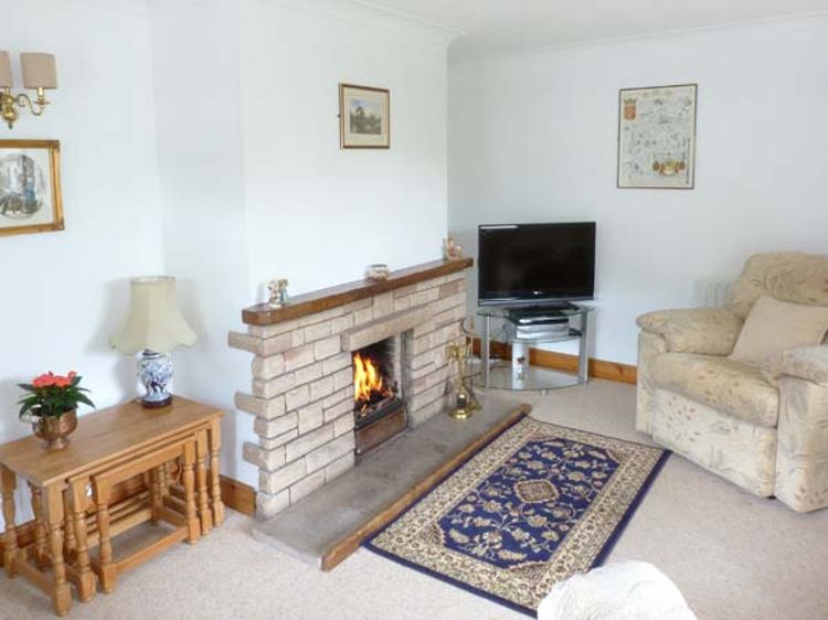 Mews Cottage, listing photograph 3