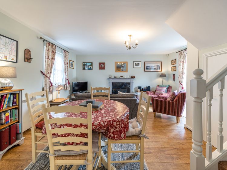 Amber Cottage, listing photograph 4