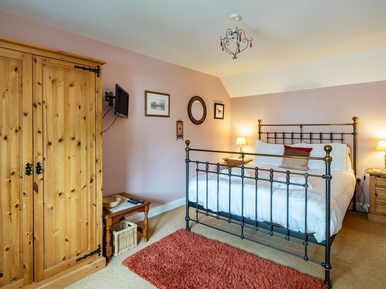 Amber Cottage, listing photograph 9