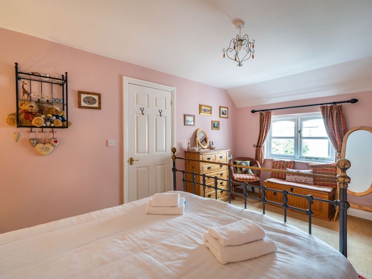 Amber Cottage, listing photograph 10