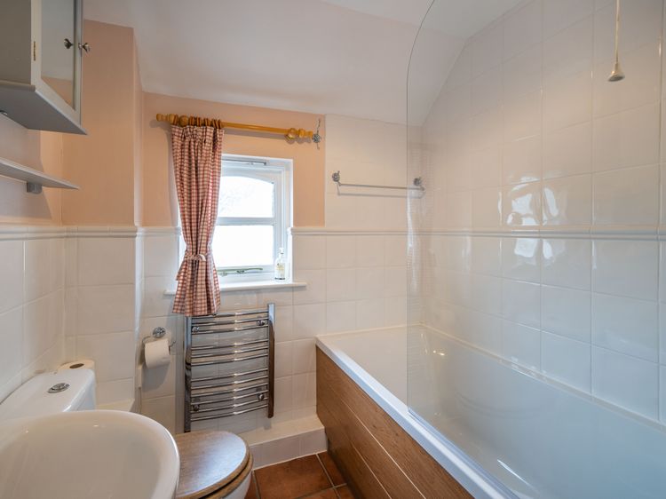 Amber Cottage, listing photograph 11