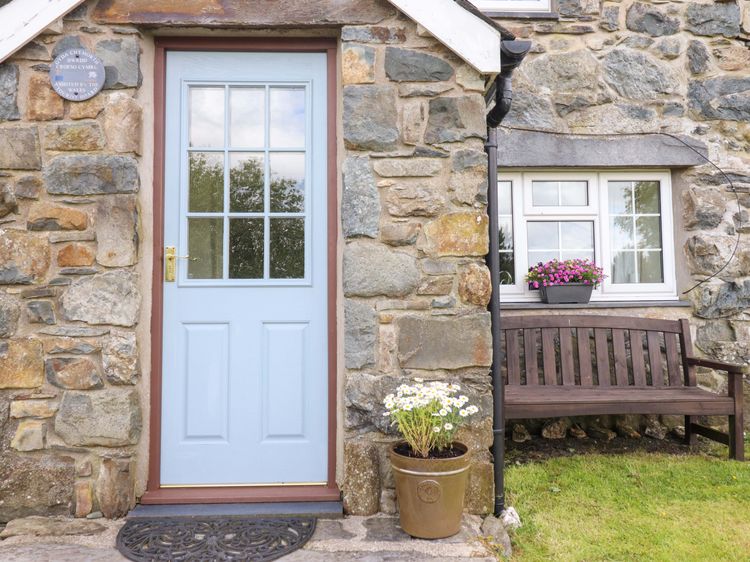 Stabal Cottage, listing photograph 2