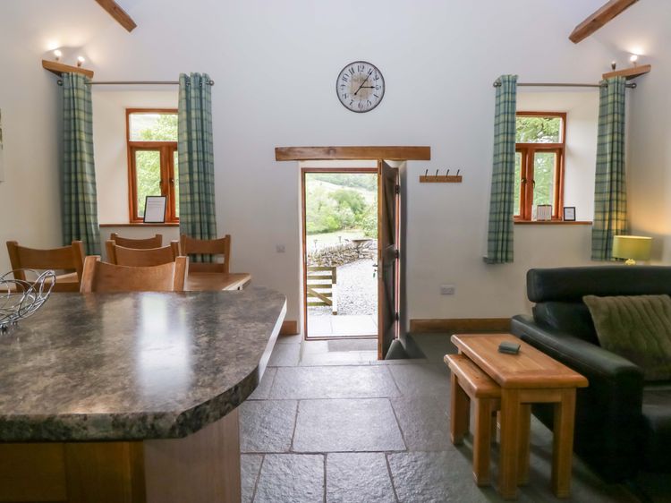 Yew Tree Cottage, listing photograph 4