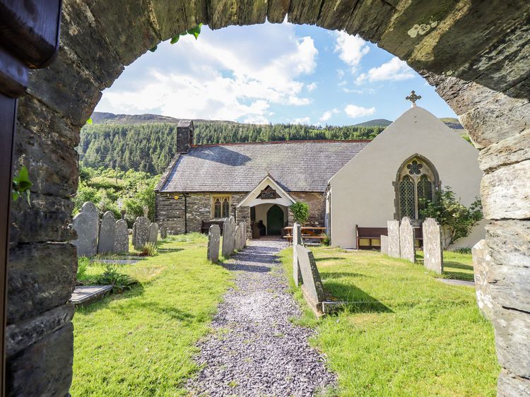 St.Mary's, listing photograph 4
