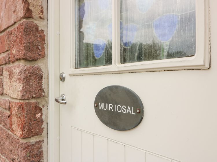 Muir Iosal, listing photograph 2