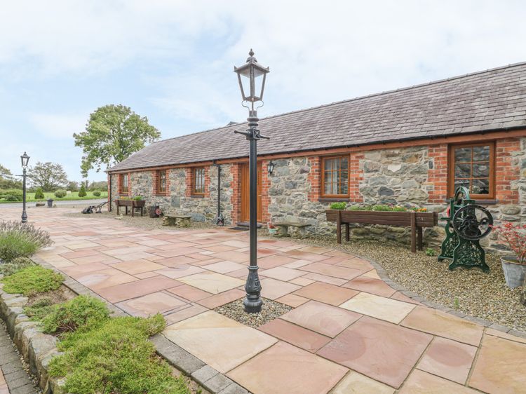 Lily Cottage, listing photograph 2