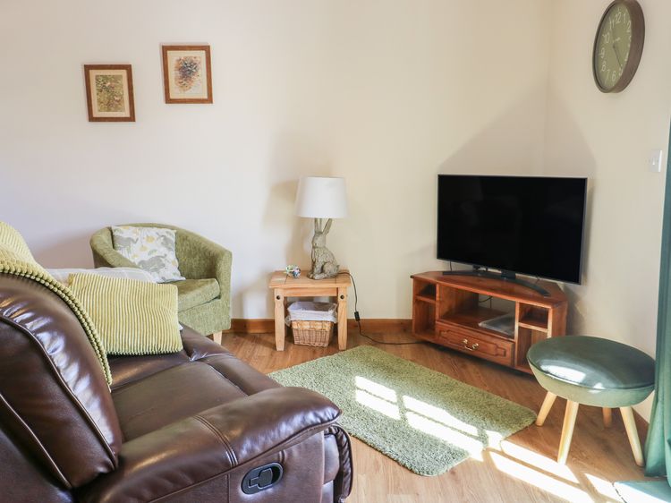 Lily Cottage, listing photograph 3
