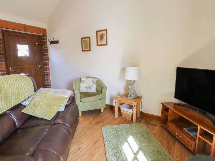 Lily Cottage, listing photograph 4