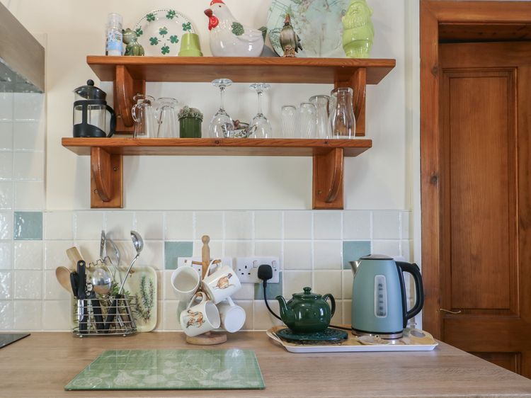 Lily Cottage, listing photograph 6