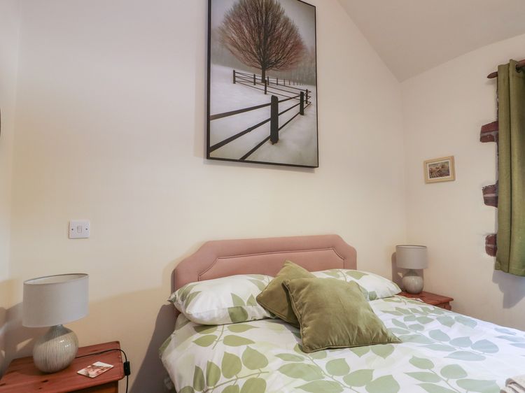 Lily Cottage, listing photograph 9