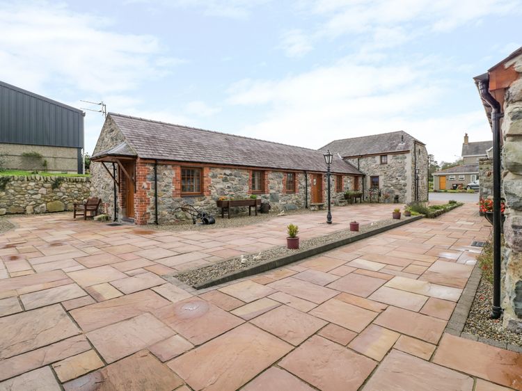 Lavender Cottage, listing photograph 3