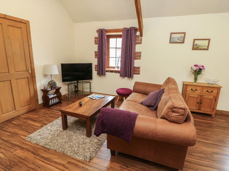 Lavender Cottage, listing photograph 4