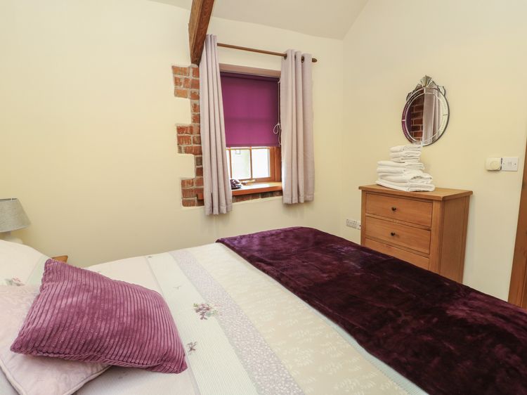 Lavender Cottage, listing photograph 9