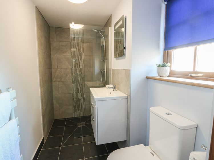 Bluebell Cottage, listing photograph 12