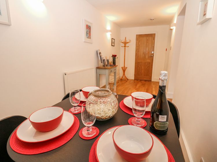 The Garden Flat, listing photograph 5