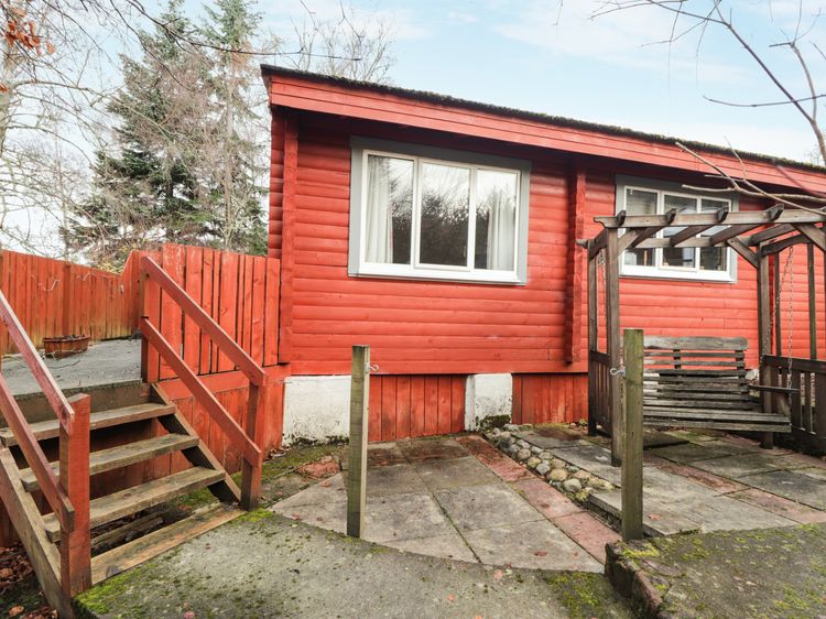 Spruce Lodge, listing photograph 3