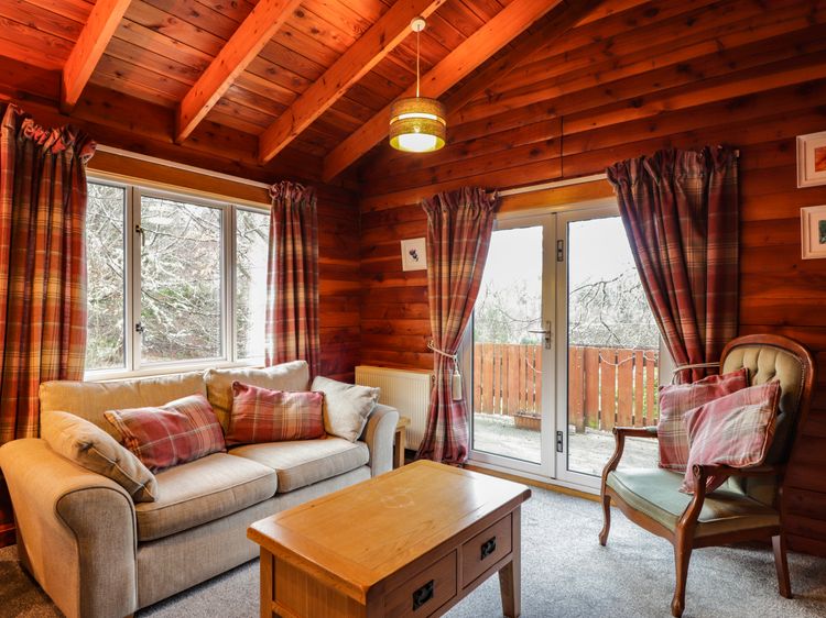 Spruce Lodge, listing photograph 5