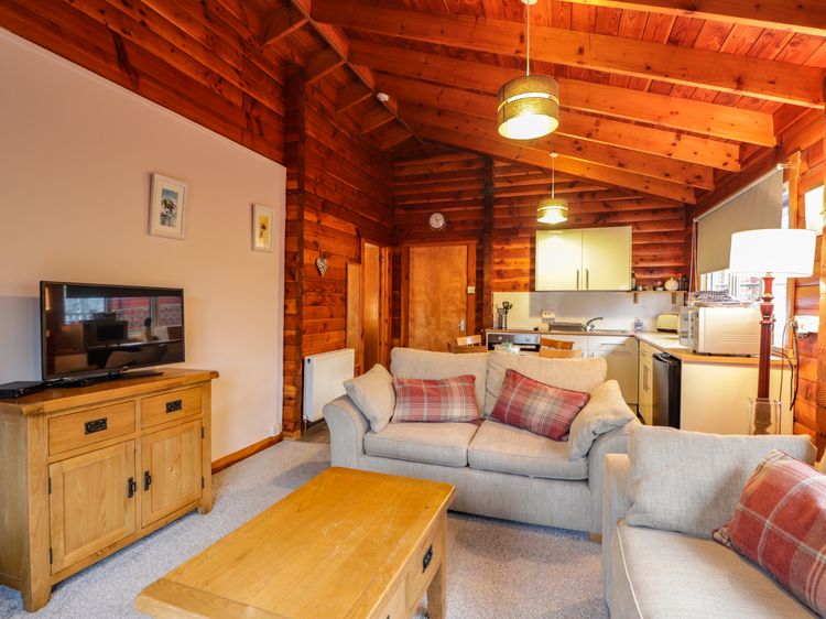 Spruce Lodge, listing photograph 6