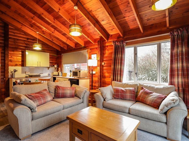 Spruce Lodge, listing photograph 7