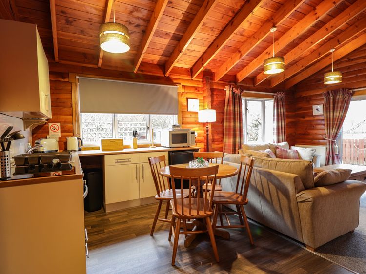 Spruce Lodge, listing photograph 10
