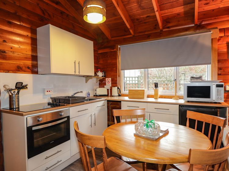 Spruce Lodge, listing photograph 11