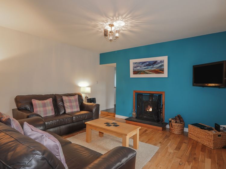Lilac Cottage, listing photograph 3
