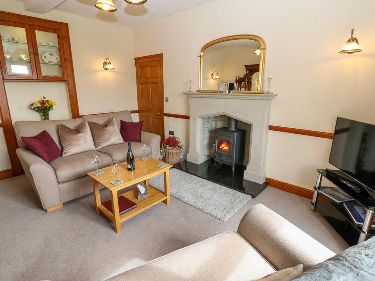 Longwell House, listing photograph 6