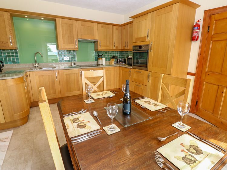 Longwell House, listing photograph 9