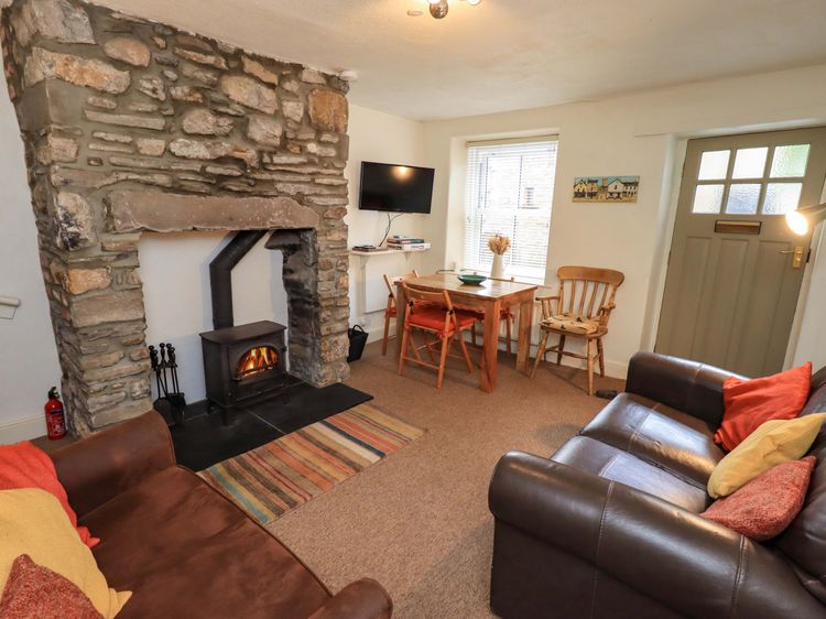Back Cottage, listing photograph 3