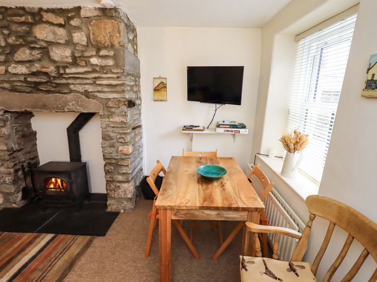Back Cottage, listing photograph 6