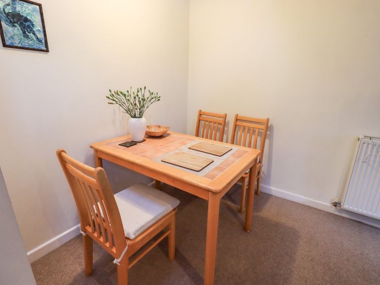 Wood Cottage, listing photograph 7
