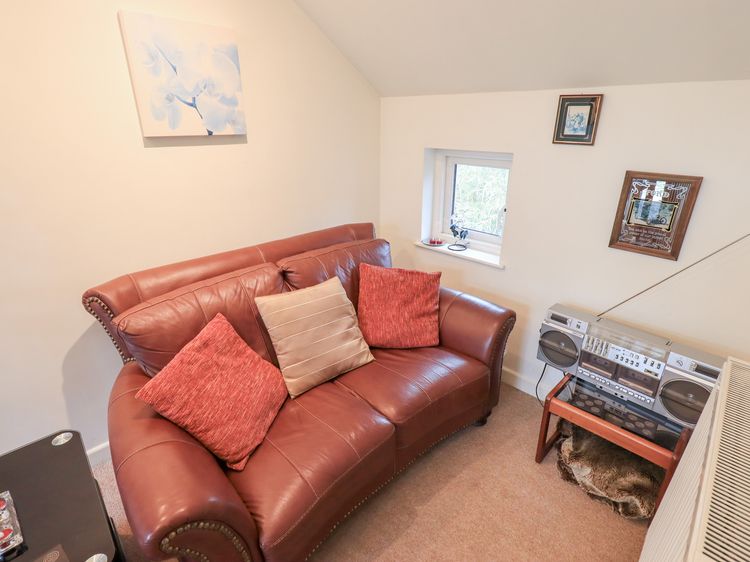 Wood Cottage, listing photograph 4