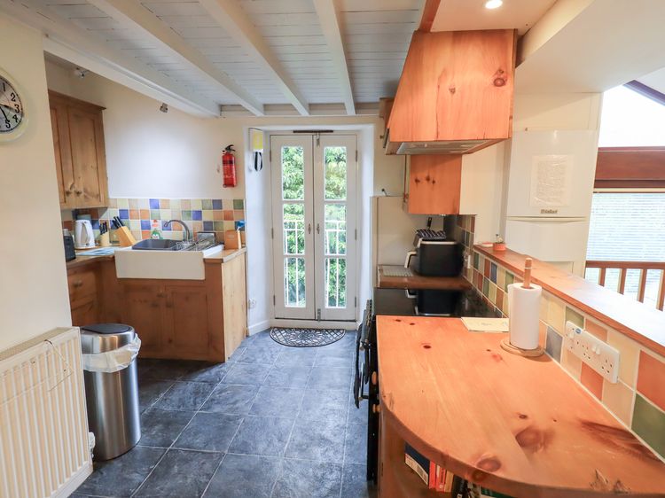 Wood Cottage, listing photograph 9