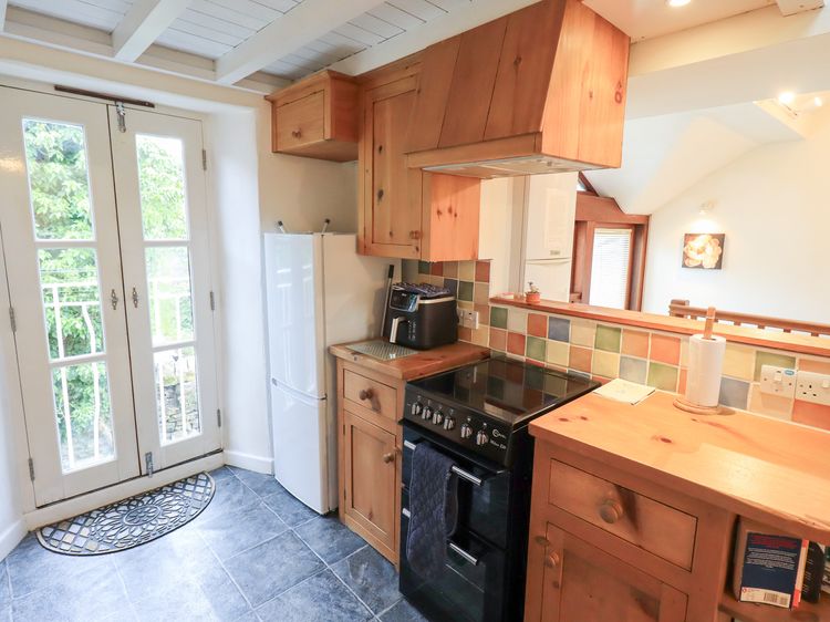 Wood Cottage, listing photograph 10
