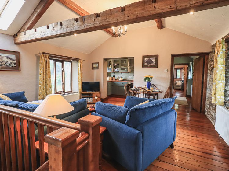 Hollins Farm Barn, listing photograph 7
