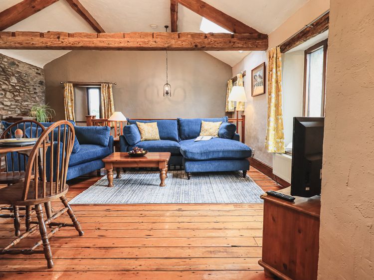 Hollins Farm Barn, listing photograph 12