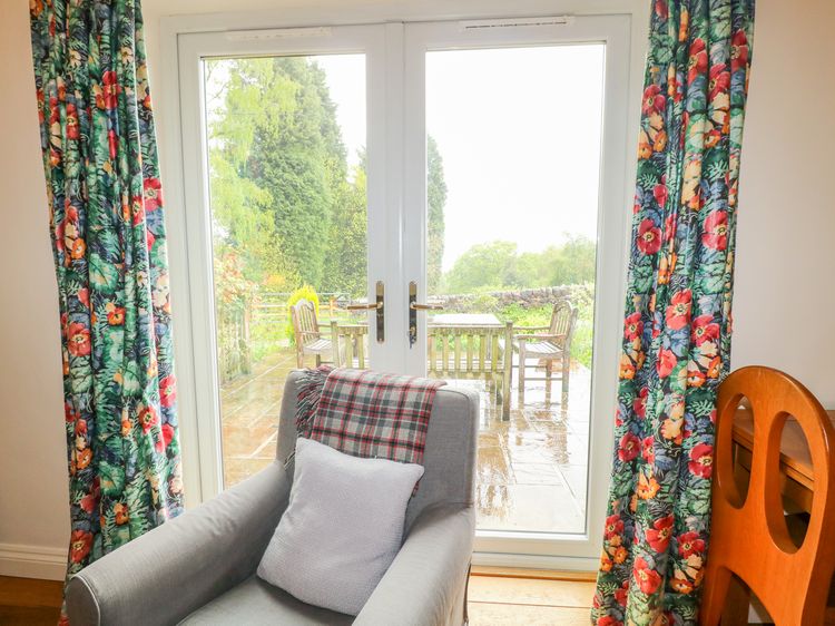 Barks Cottage, listing photograph 5