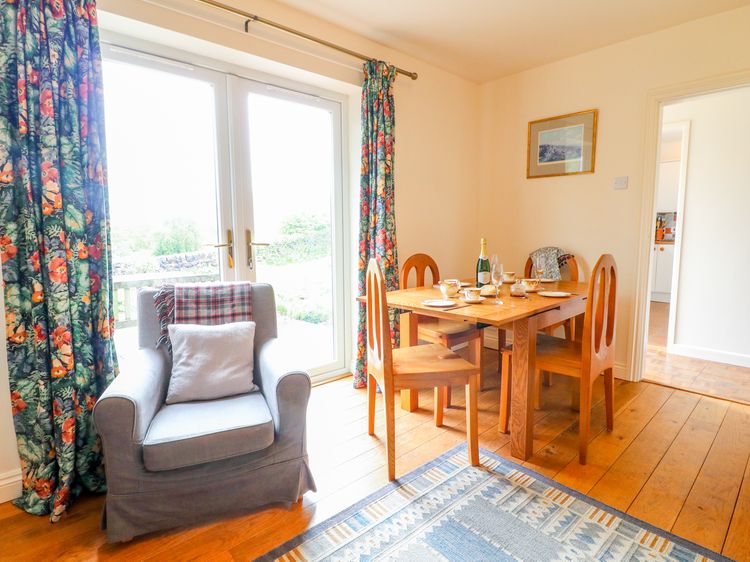 Barks Cottage, listing photograph 7
