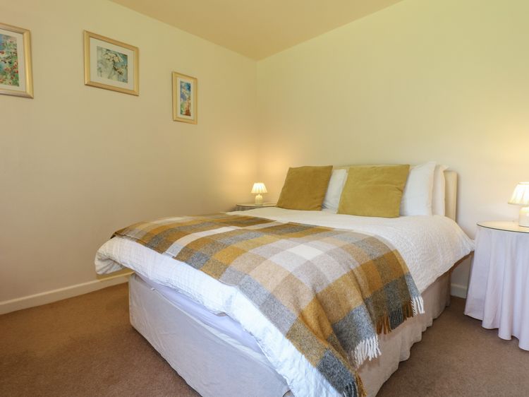 Barks Cottage, listing photograph 12