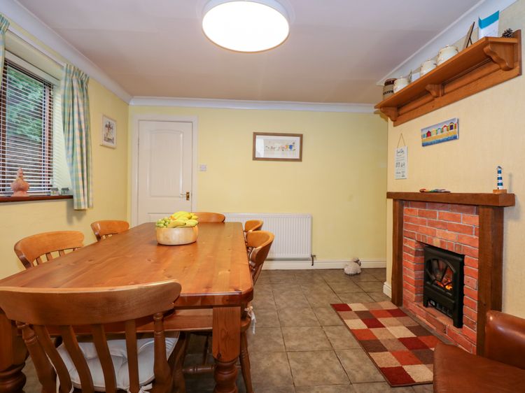 Brynteg, listing photograph 10