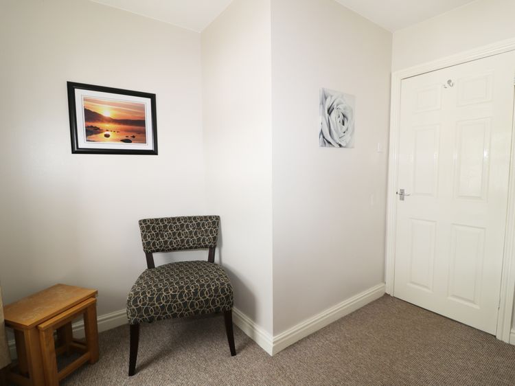William Court Cottage, listing photograph 11