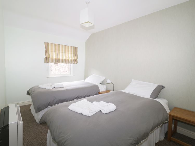 William Court Cottage, listing photograph 8